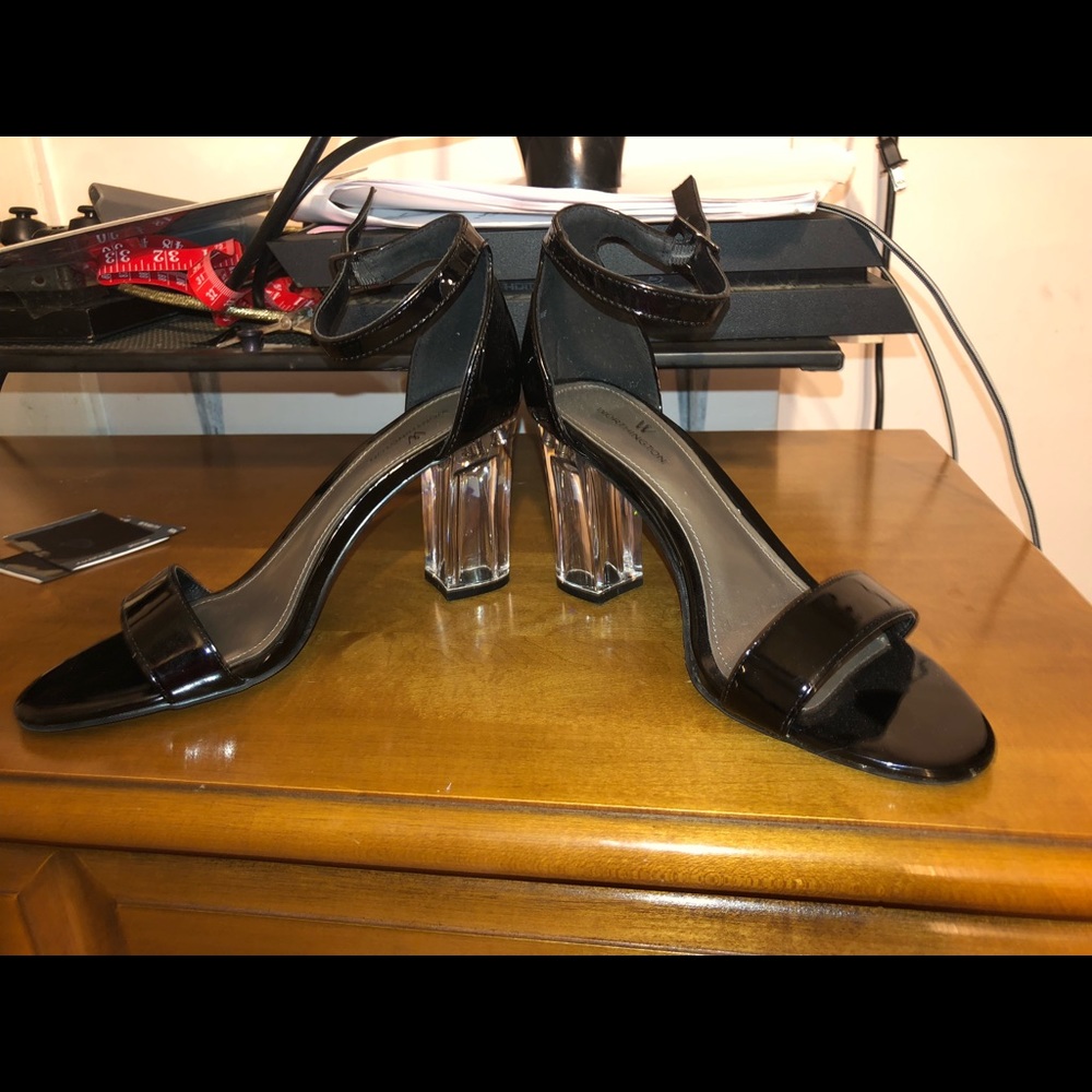 Heels - Picture 2 of 4